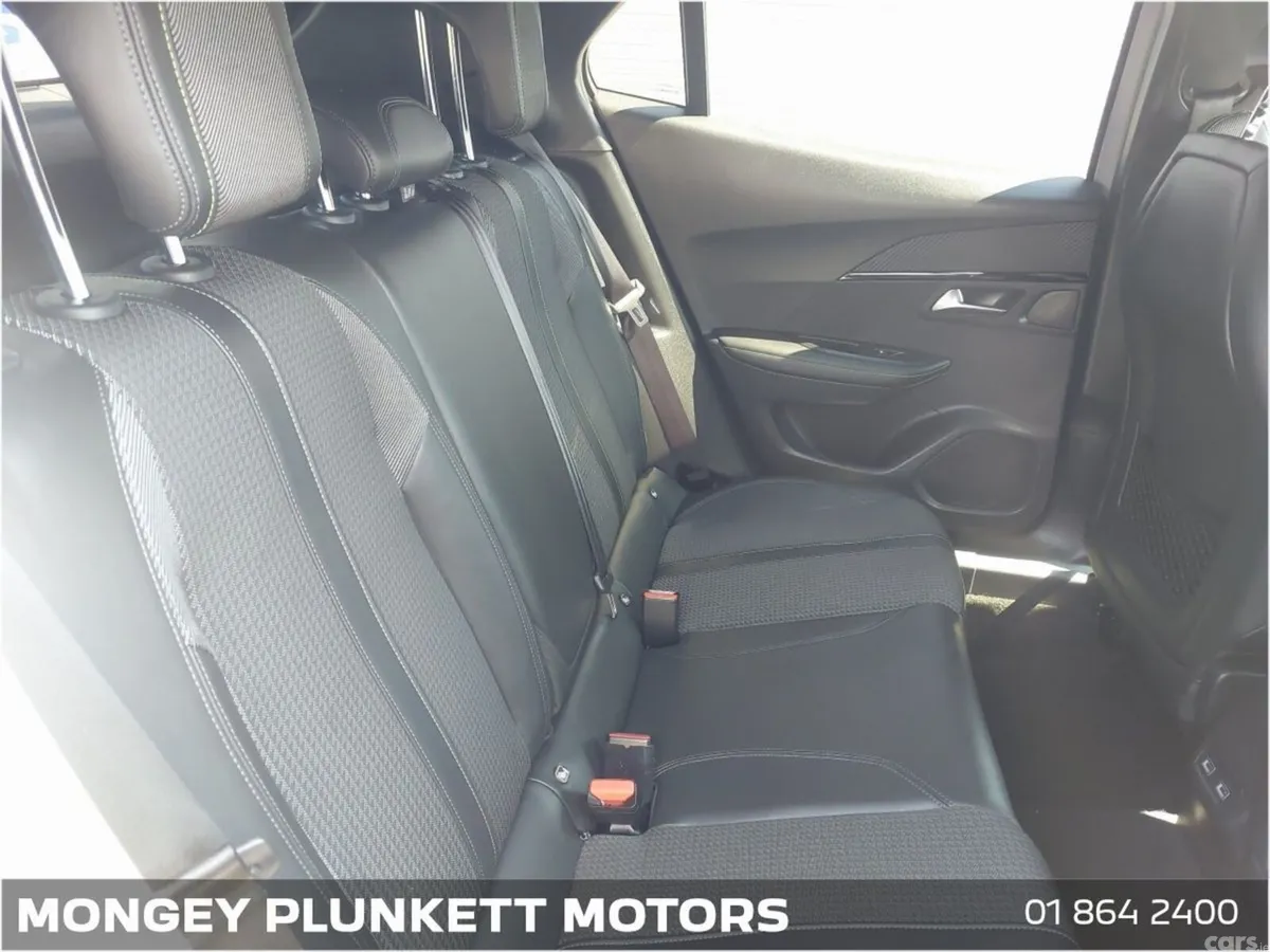 Peugeot 2008 MPV, Petrol, 2020, Grey