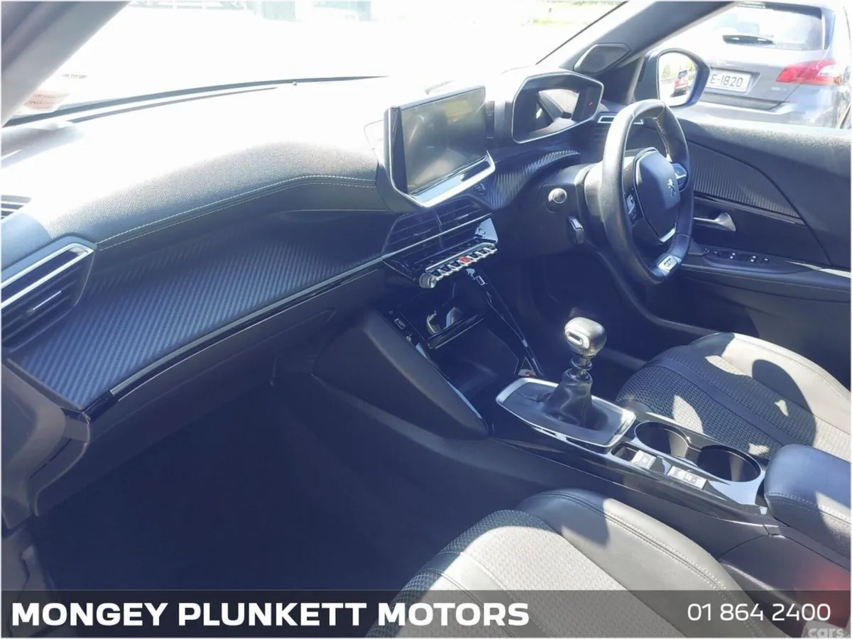 Peugeot 2008 MPV, Petrol, 2020, Grey