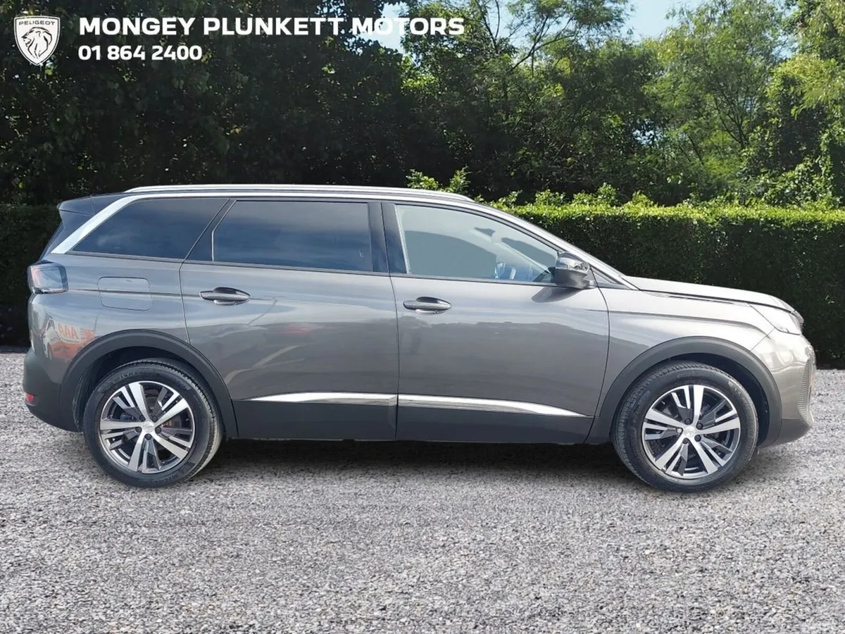 Peugeot 5008 MPV, Petrol Hybrid, 2024, Grey