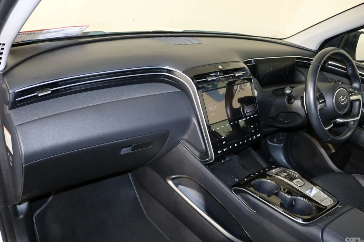 Hyundai Tucson SUV, Petrol Plug-in Hybrid, 2024, White