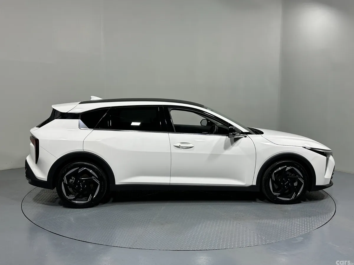 Kia K4 Hatchback, Petrol Hybrid, 2026, White