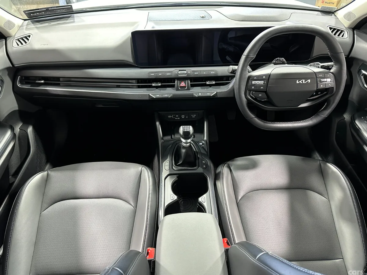 Kia K4 Hatchback, Petrol Hybrid, 2026, White
