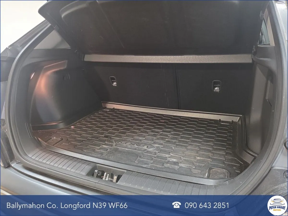 Hyundai KONA SUV, Petrol Hybrid, 2021, Grey