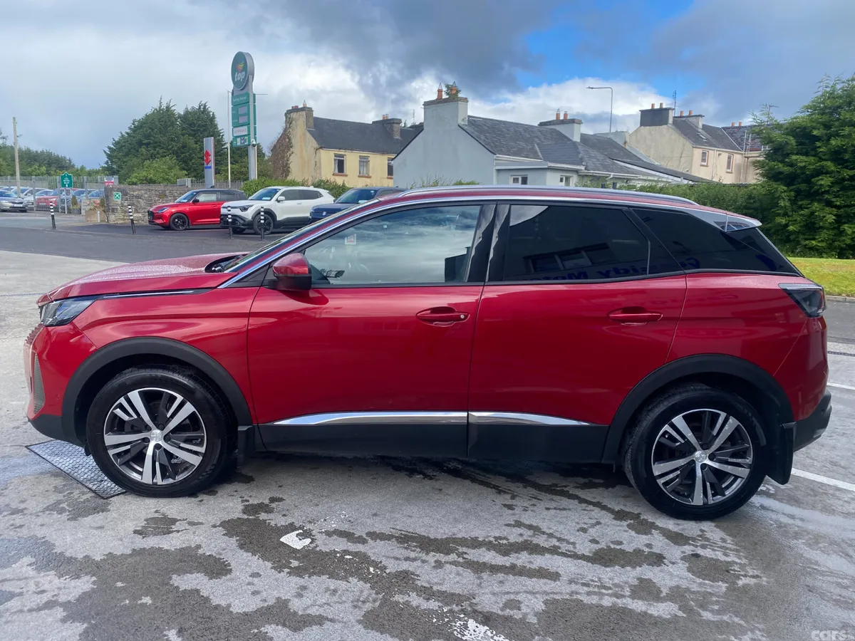 Peugeot 3008 MPV, Diesel, 2021, Red