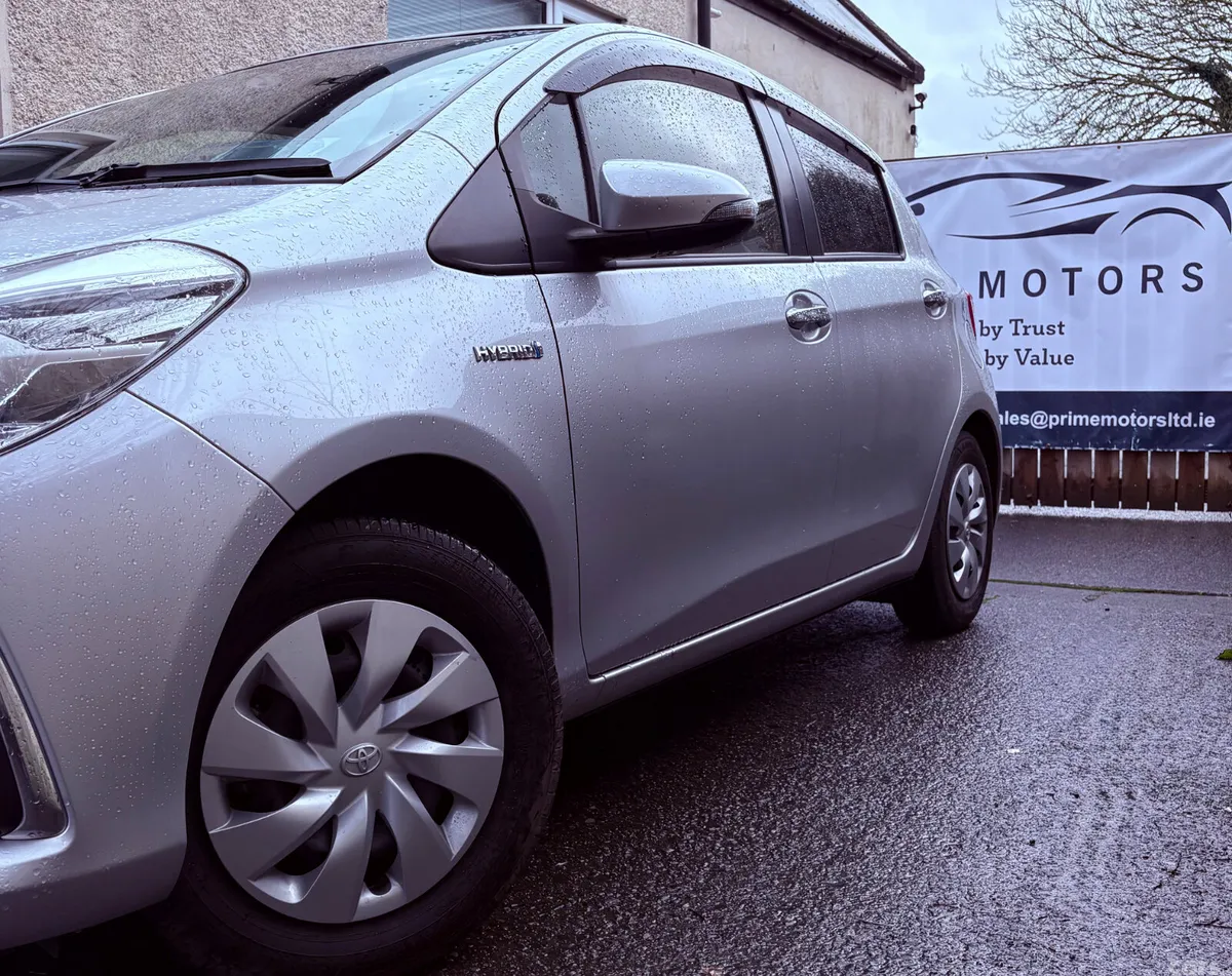 Toyota Vitz Hatchback, Petrol Hybrid, 2019, Silver