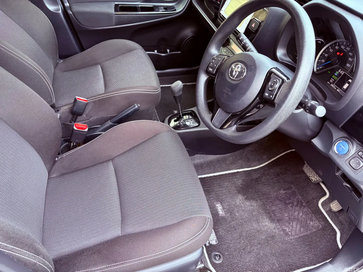 Toyota Vitz Hatchback, Petrol Hybrid, 2019, Silver