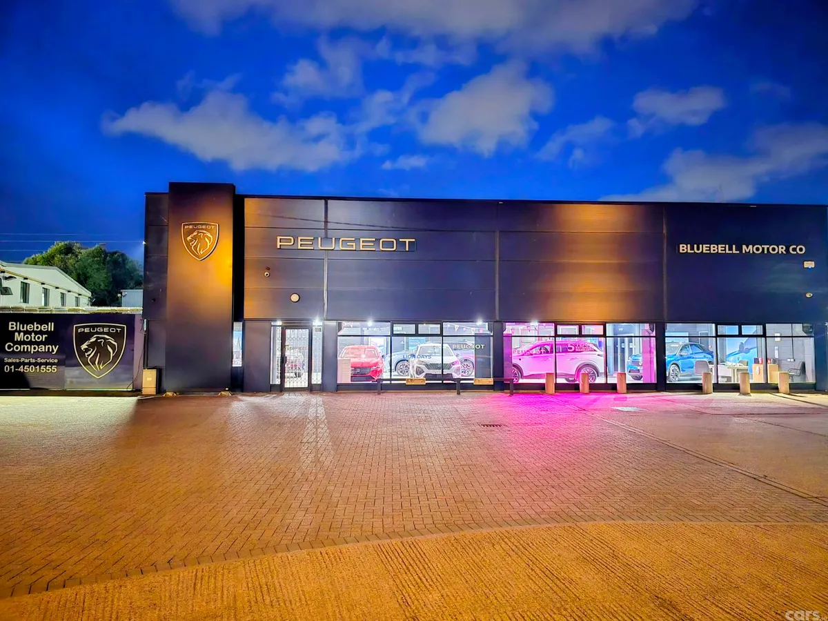 Peugeot 3008 MPV, Petrol, 2020, Black