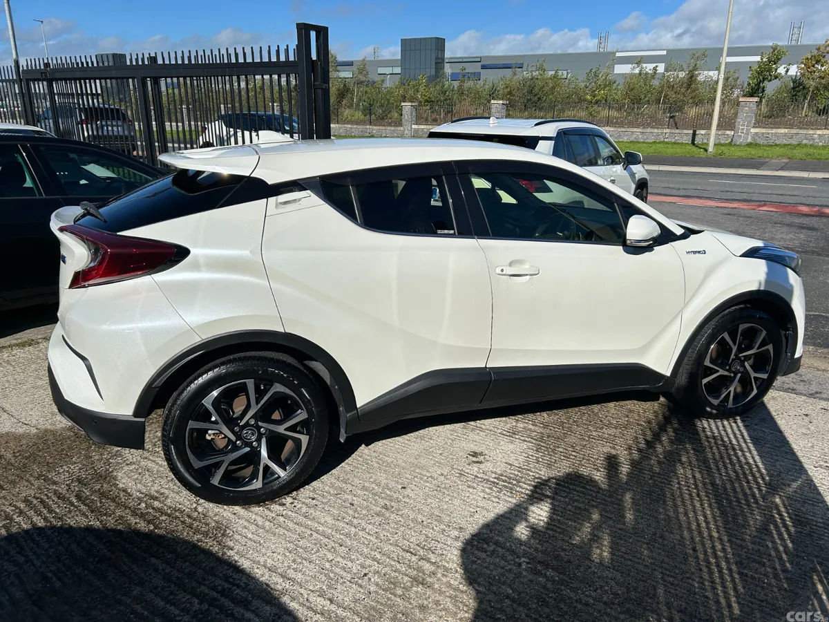 Toyota C-HR Hatchback, Petrol Hybrid, 2019, White
