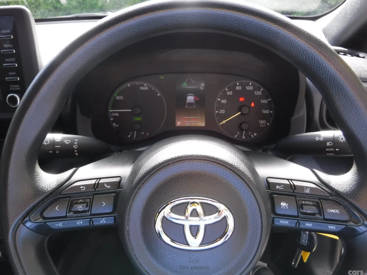 Toyota Yaris Hatchback, Petrol Hybrid, 2021, White