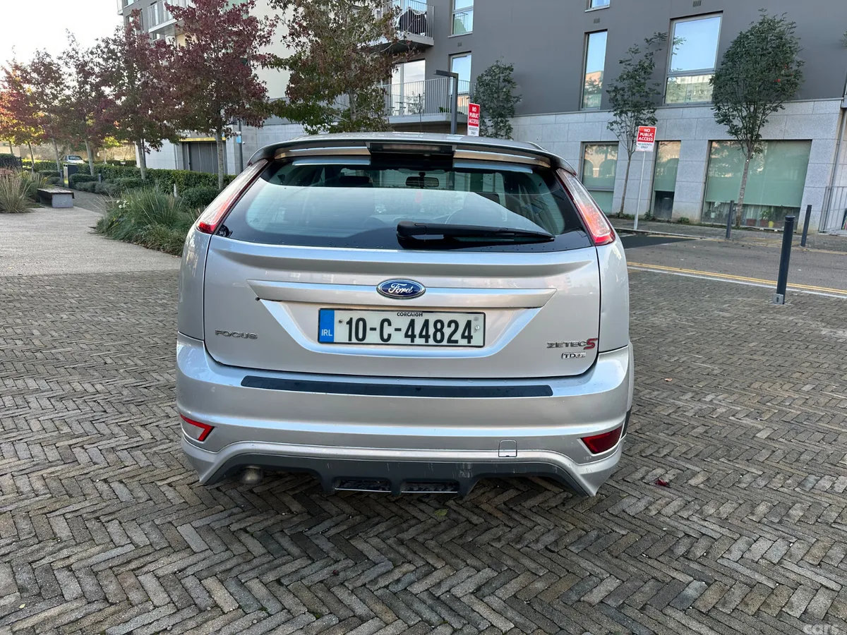 Ford Focus Hatchback, Diesel, 2010, Silver