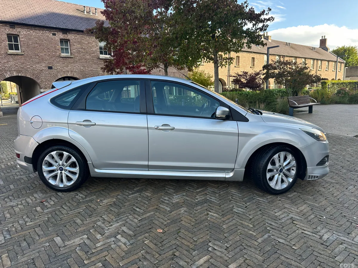 Ford Focus Hatchback, Diesel, 2010, Silver