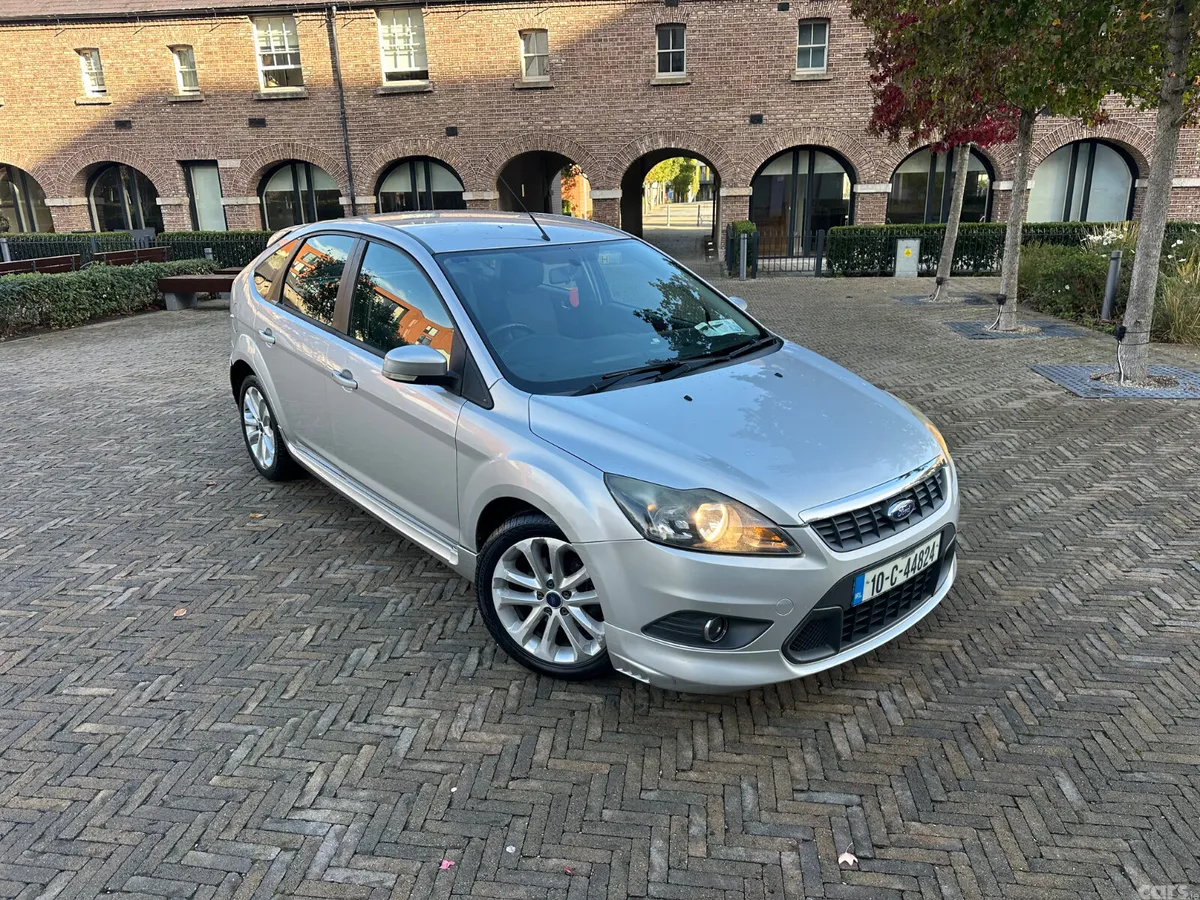 Ford Focus Hatchback, Diesel, 2010, Silver