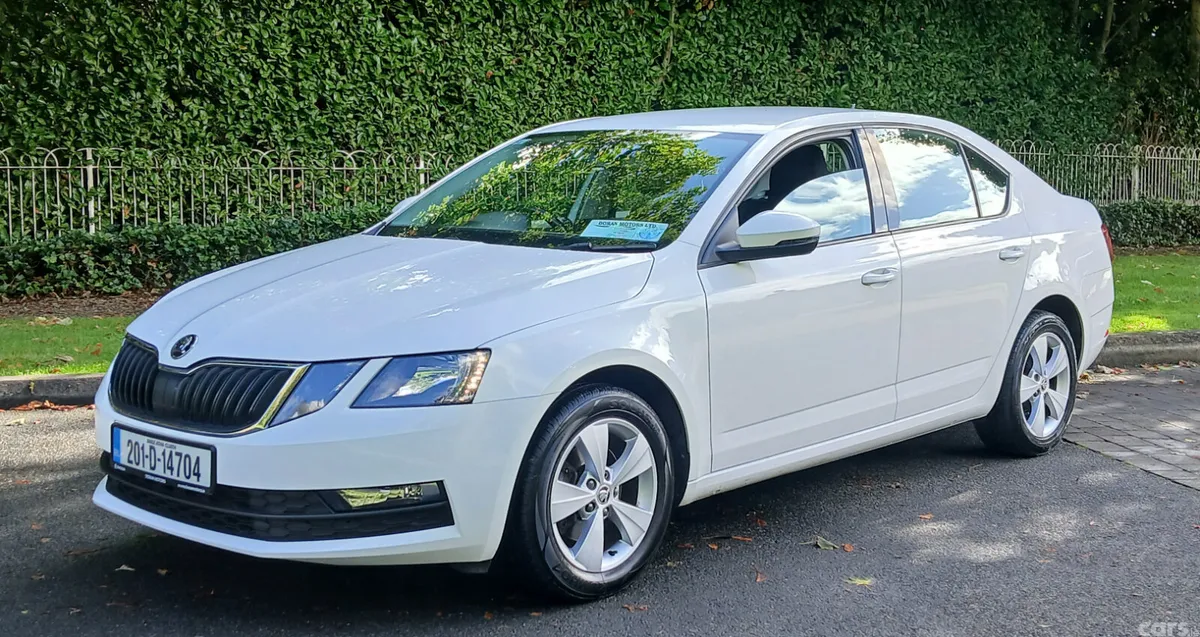 Skoda Octavia Saloon, Petrol, 2020, White