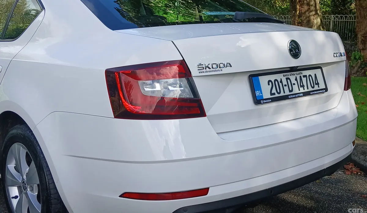 Skoda Octavia Saloon, Petrol, 2020, White