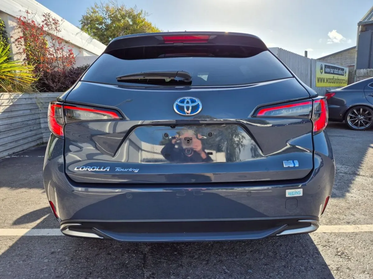 Toyota Corolla Estate, Petrol Hybrid, 2023, Grey