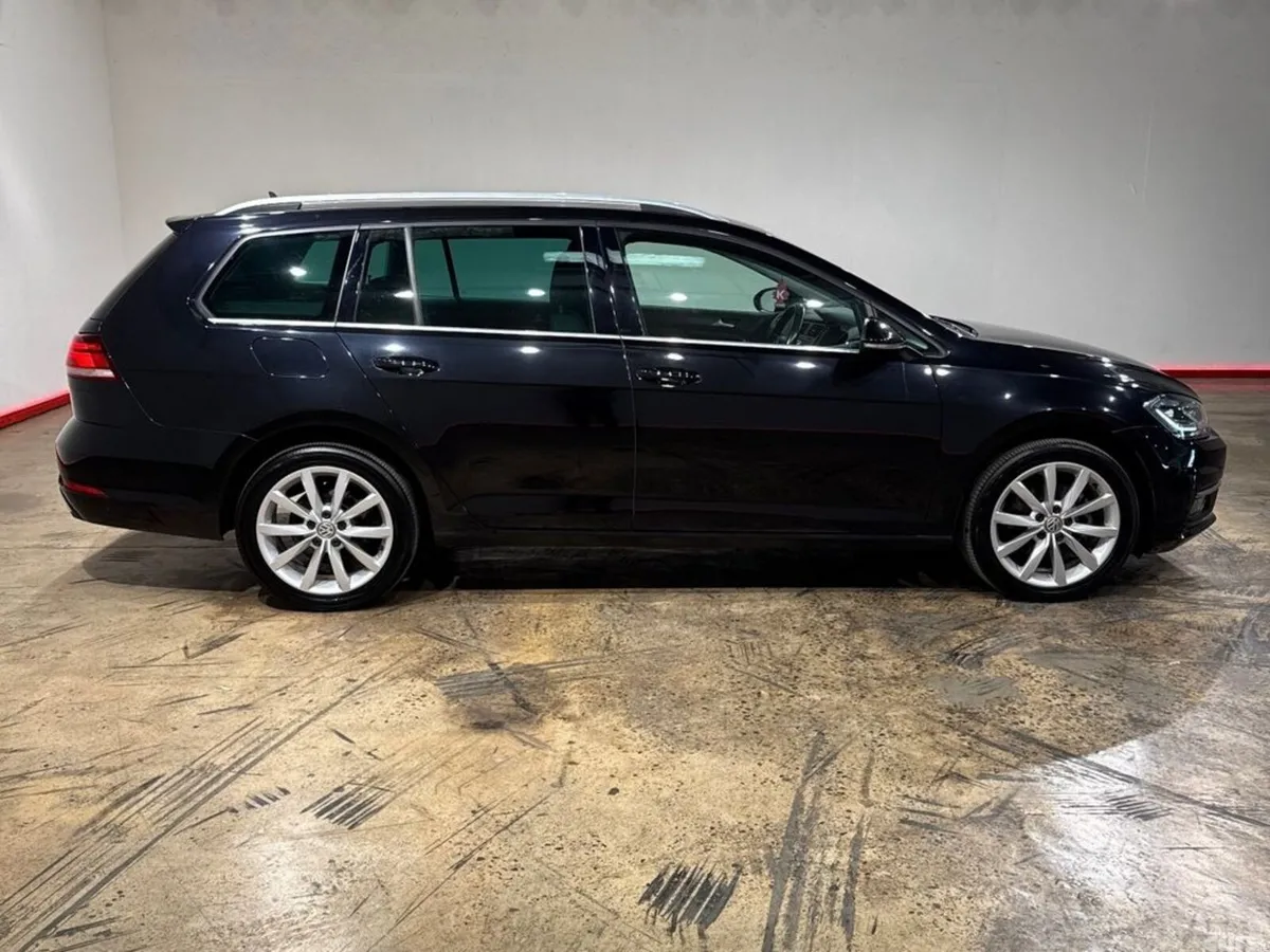 Volkswagen Golf Estate, Petrol, 2019, Black