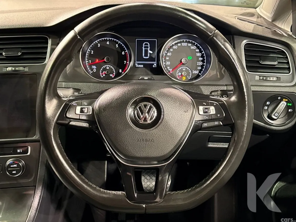 Volkswagen Golf Estate, Petrol, 2017, Black