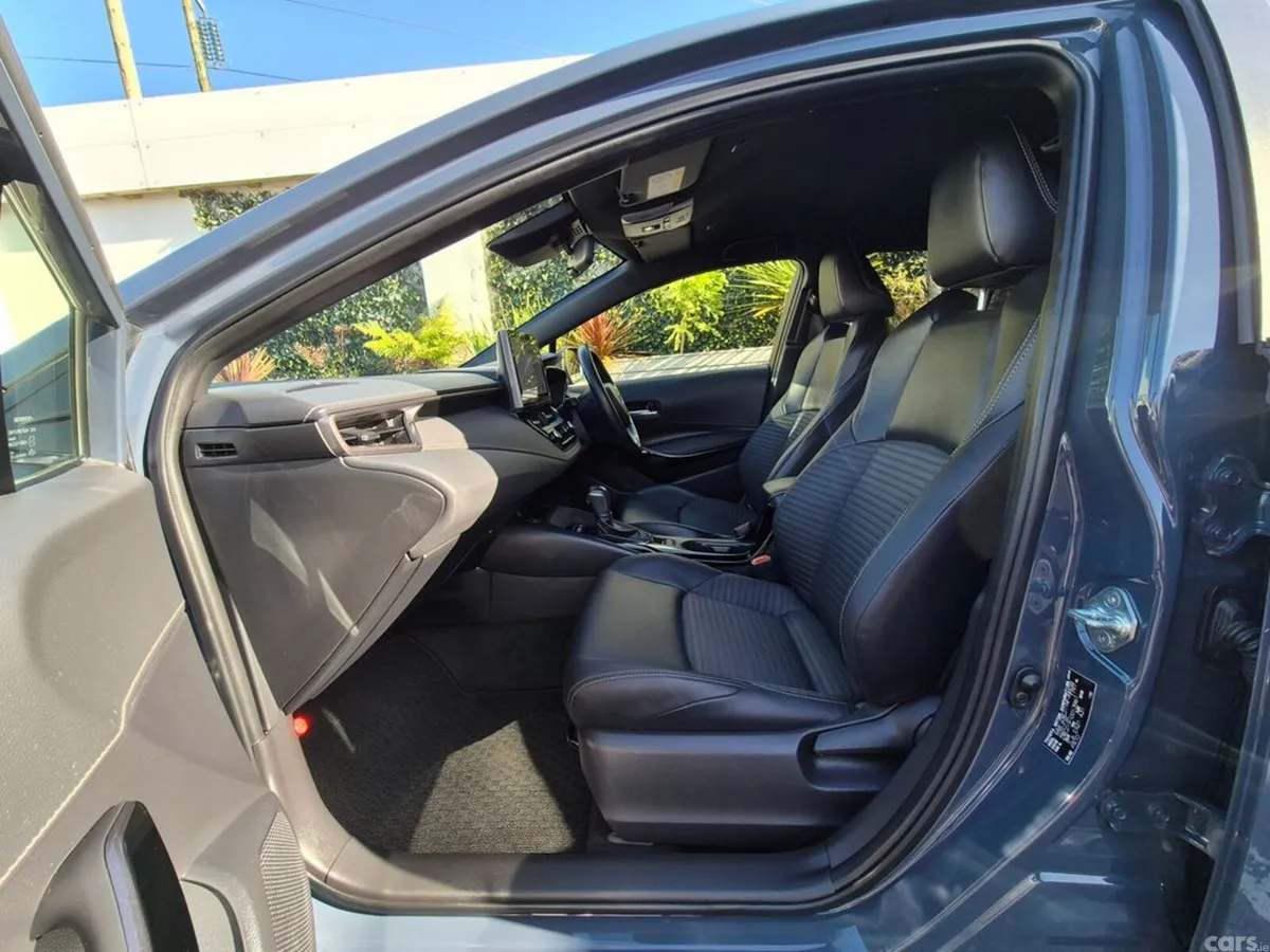 Toyota Corolla Estate, Petrol Hybrid, 2023, Grey