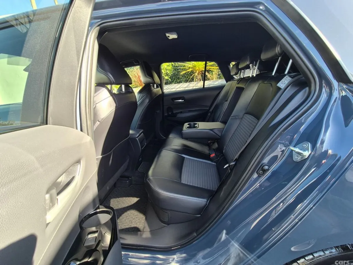 Toyota Corolla Estate, Petrol Hybrid, 2023, Grey