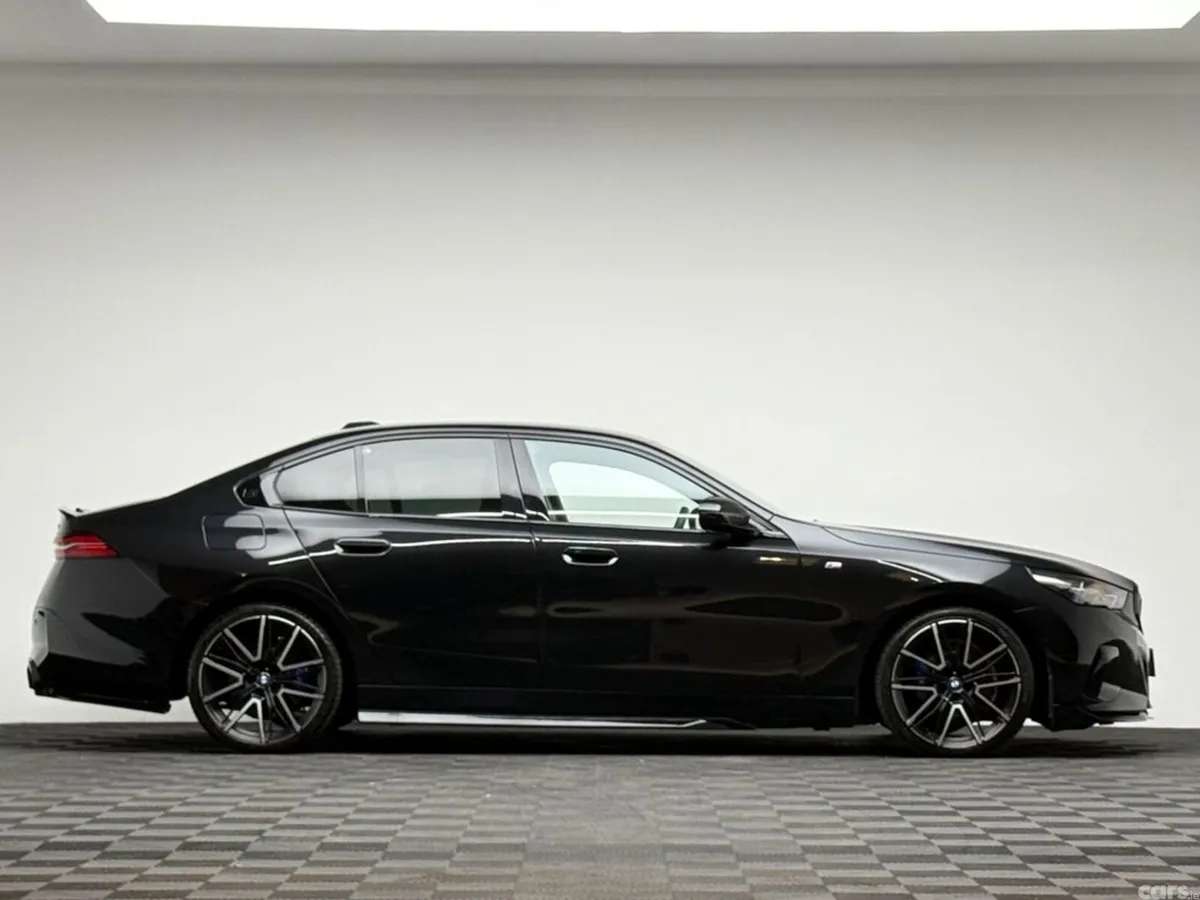 BMW 5-Series Saloon, Petrol Plug-in Hybrid, 2024, Black