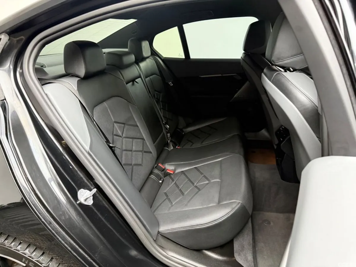 BMW 5-Series Saloon, Petrol Plug-in Hybrid, 2024, Black