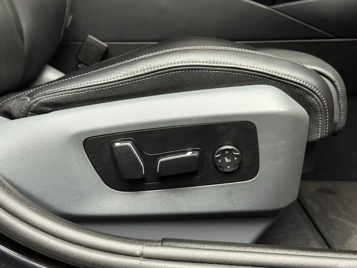 BMW 5-Series Saloon, Petrol Plug-in Hybrid, 2024, Black
