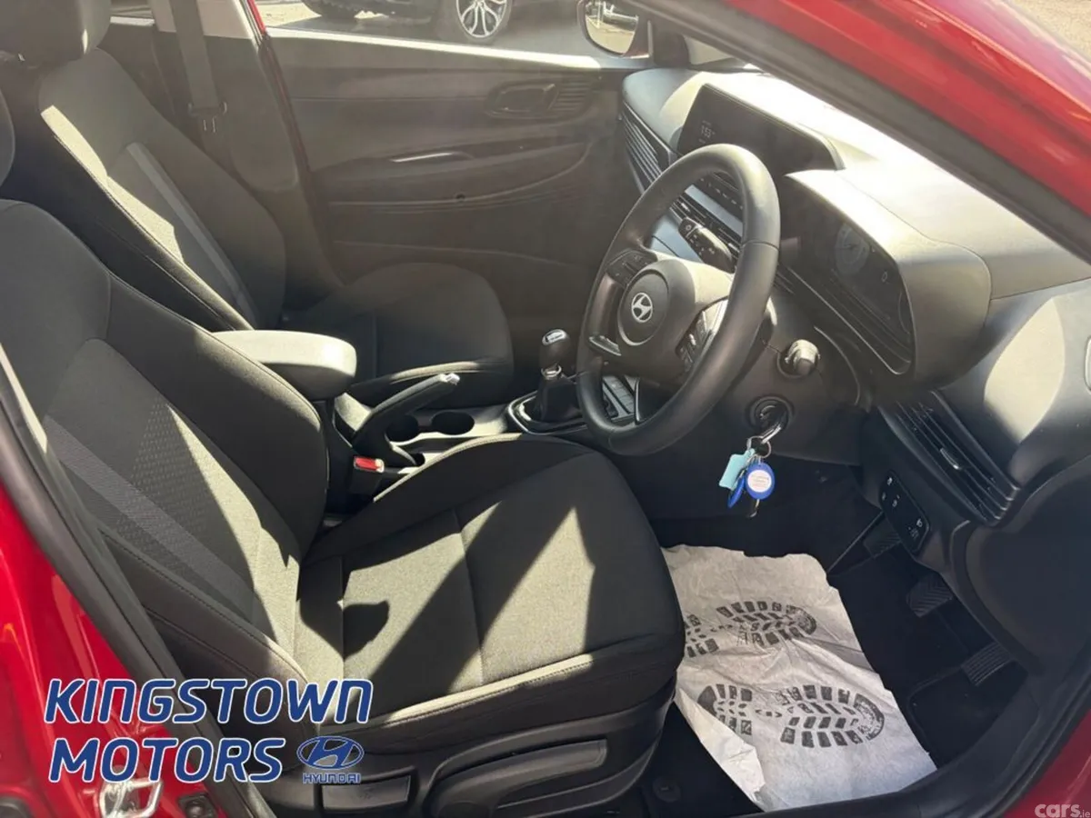 Hyundai i20 Hatchback, Petrol, 2024, Red
