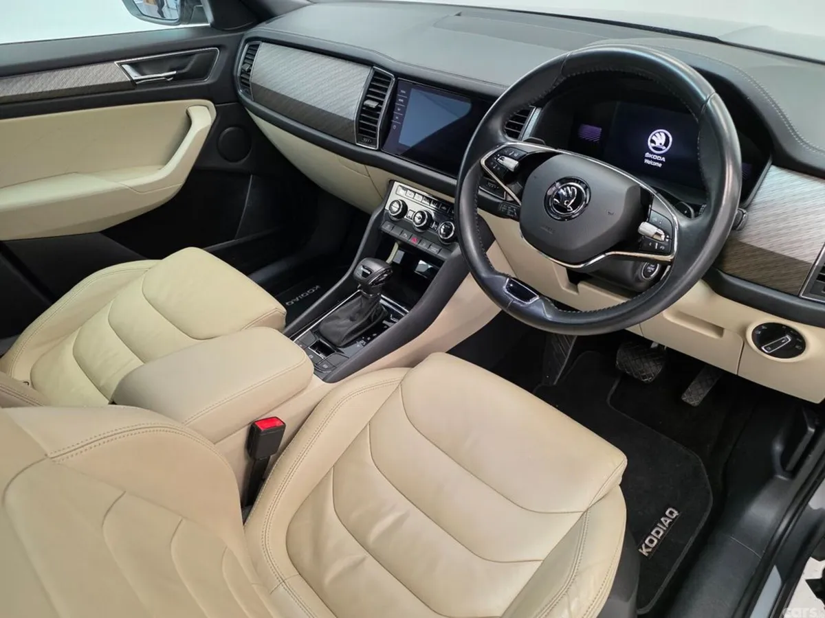 Skoda Kodiaq MPV, Diesel, 2023, Grey