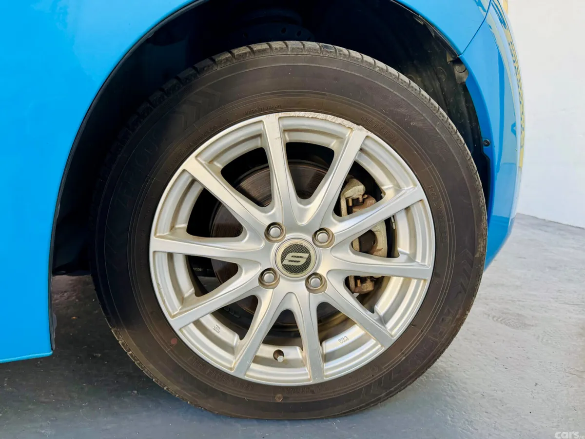 Honda Fit Hatchback, Petrol Hybrid, 2016, Blue
