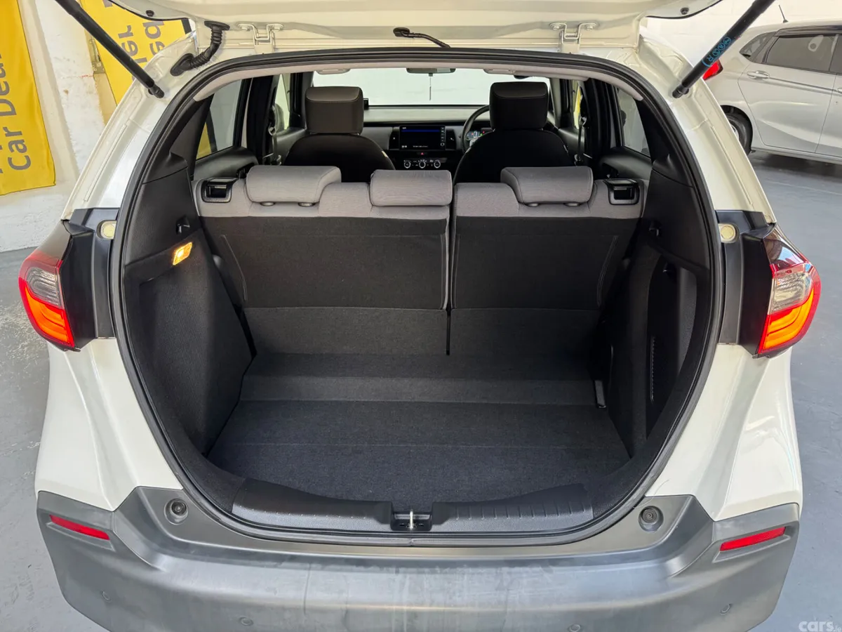 Honda Fit Hatchback, Petrol Hybrid, 2021, Grey