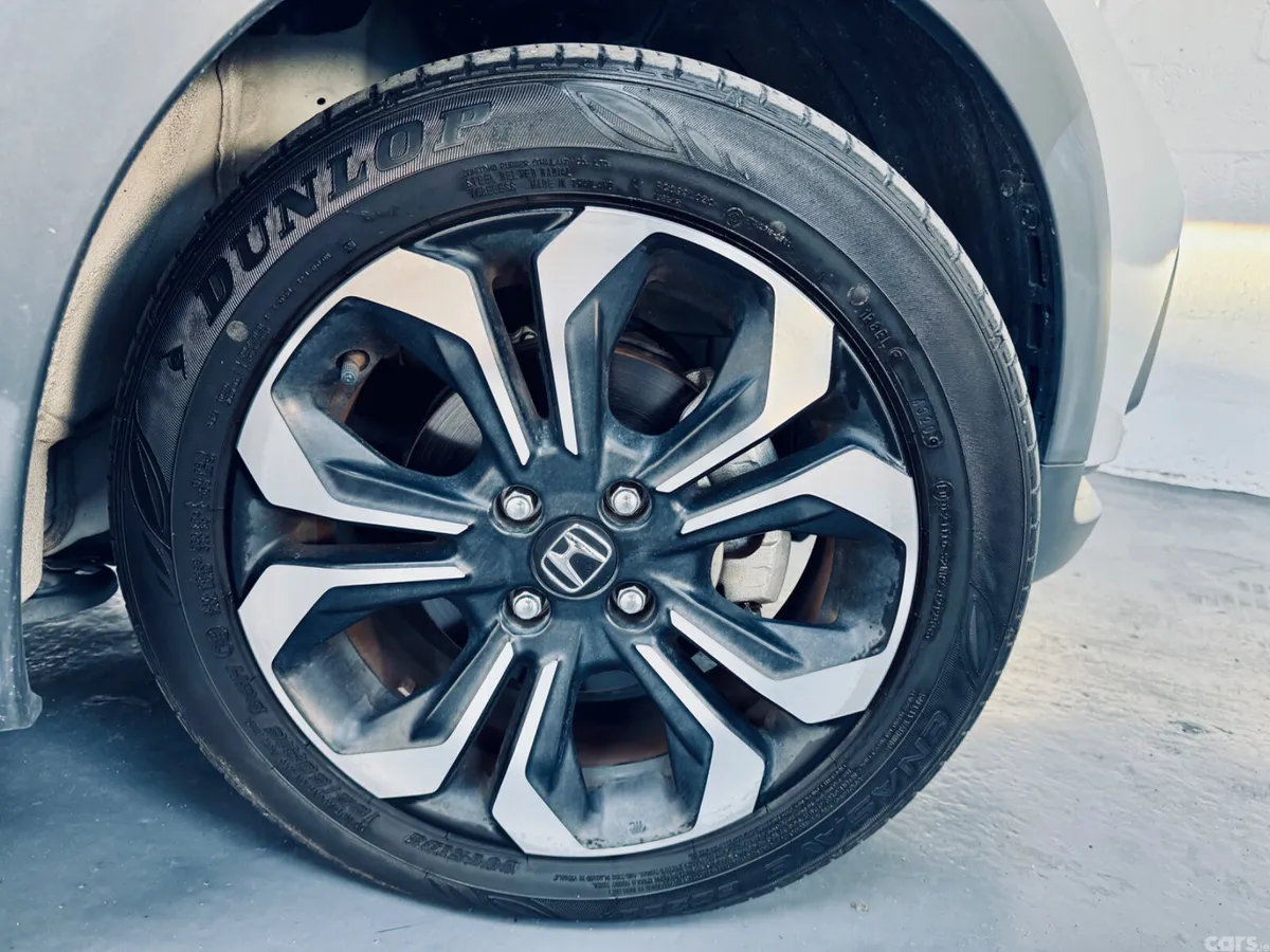 Honda Fit Hatchback, Petrol Hybrid, 2021, Grey