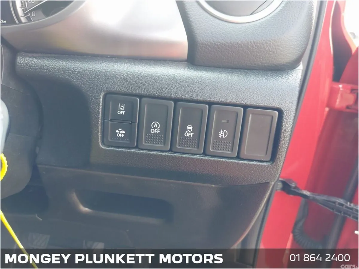 Suzuki Vitara SUV, Petrol, 2023, Red