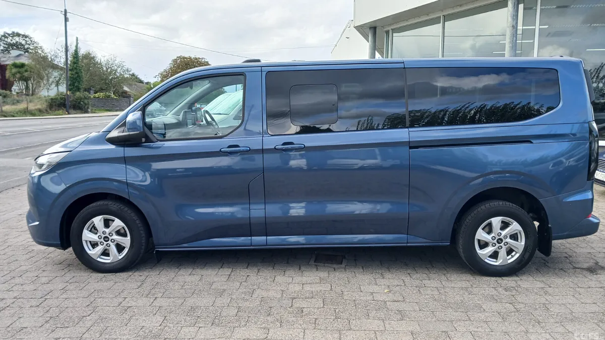 Ford Transit Custom MPV, Petrol Hybrid, 2025, Blue
