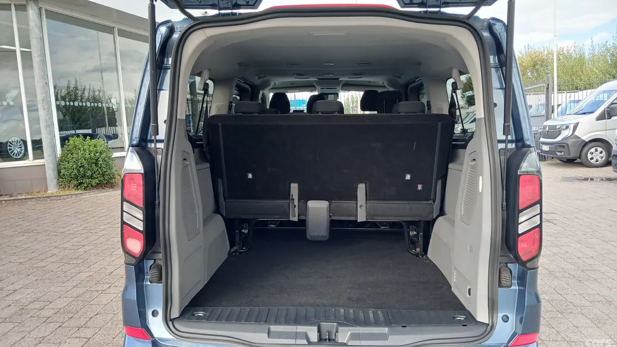 Ford Transit Custom MPV, Petrol Hybrid, 2025, Blue