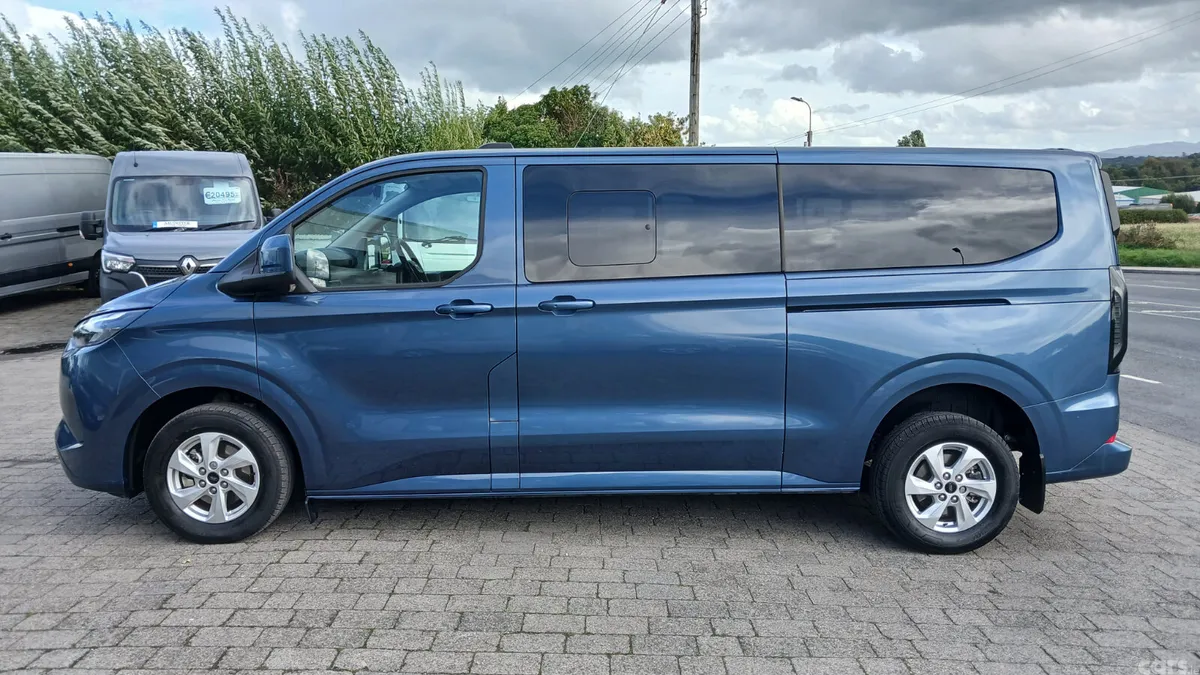 Ford Transit Custom MPV, Petrol Hybrid, 2025, Blue