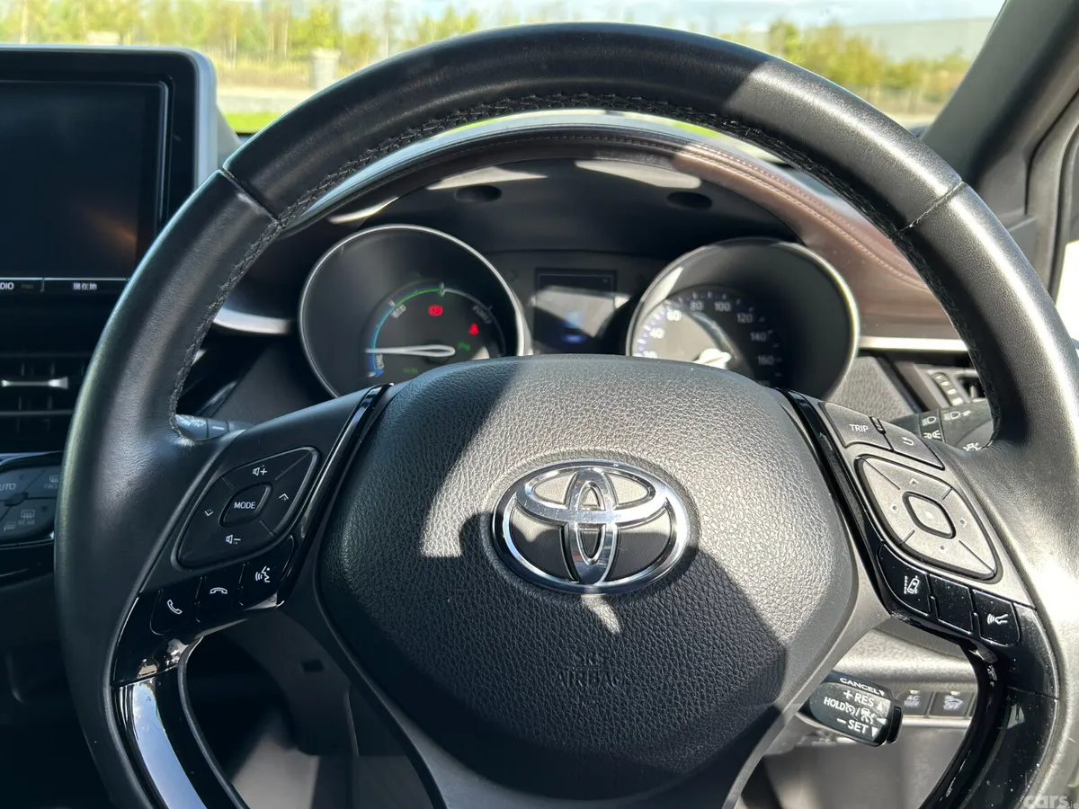 Toyota C-HR Hatchback, Petrol Hybrid, 2017, White