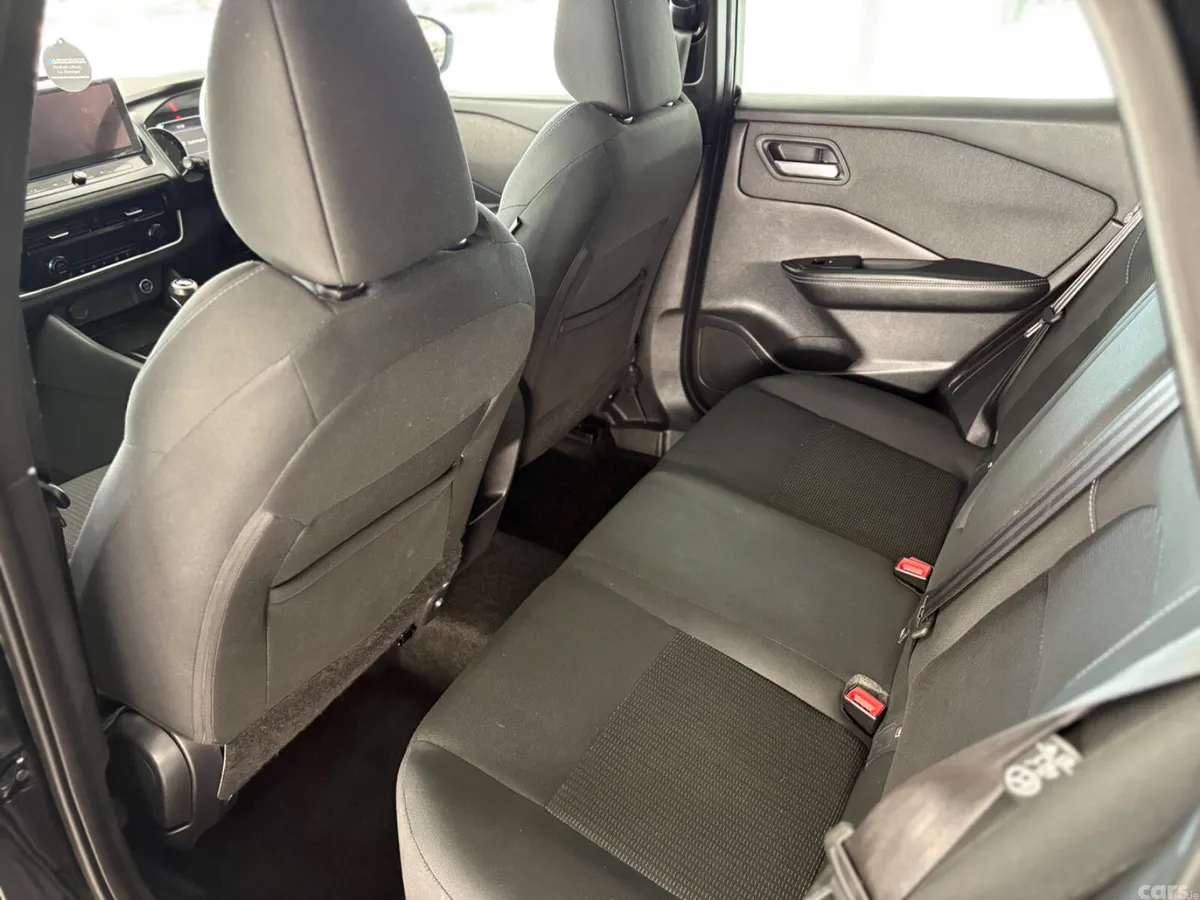 Nissan Qashqai SUV, Petrol Hybrid, 2025, Black