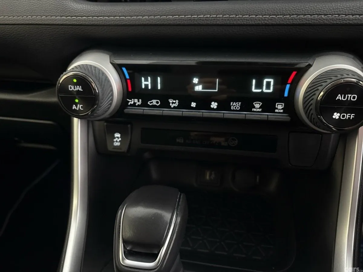 Toyota RAV4 SUV, Petrol Hybrid, 2024, Blue