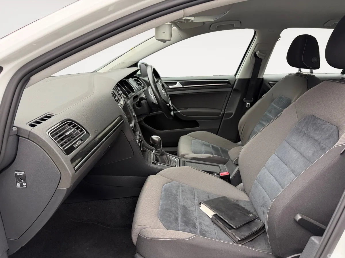 Volkswagen Golf Hatchback, Petrol, 2015, White