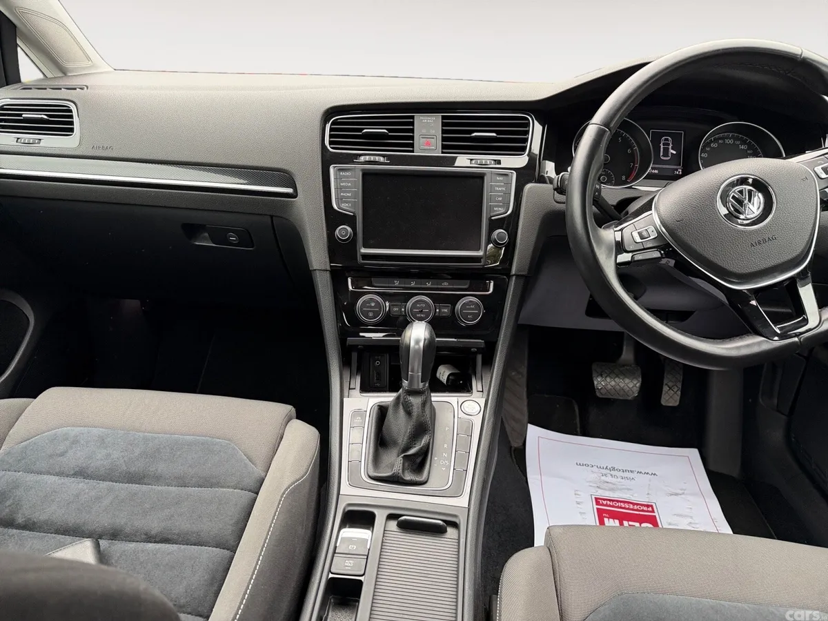 Volkswagen Golf Hatchback, Petrol, 2015, White