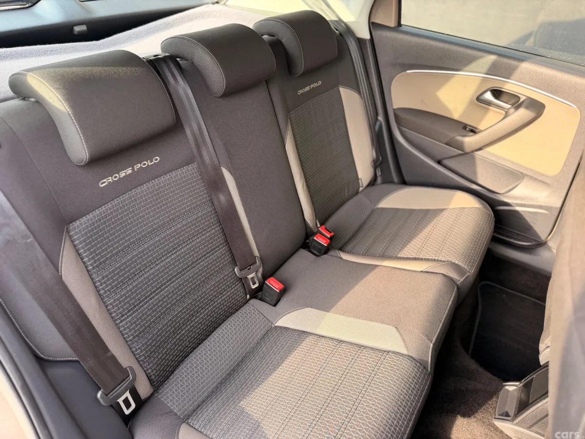 Volkswagen Polo Hatchback, Petrol, 2015, Gold