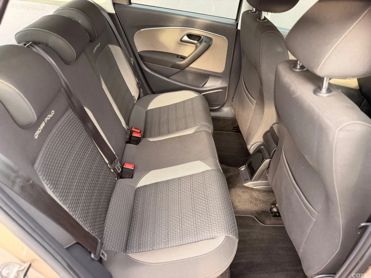 Volkswagen Polo Hatchback, Petrol, 2015, Gold