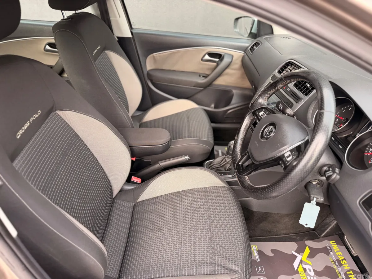 Volkswagen Polo Hatchback, Petrol, 2015, Gold