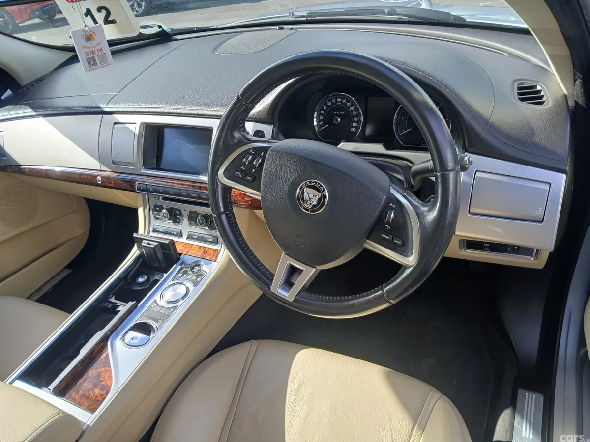 Jaguar XF Saloon, Diesel, 2015, Silver