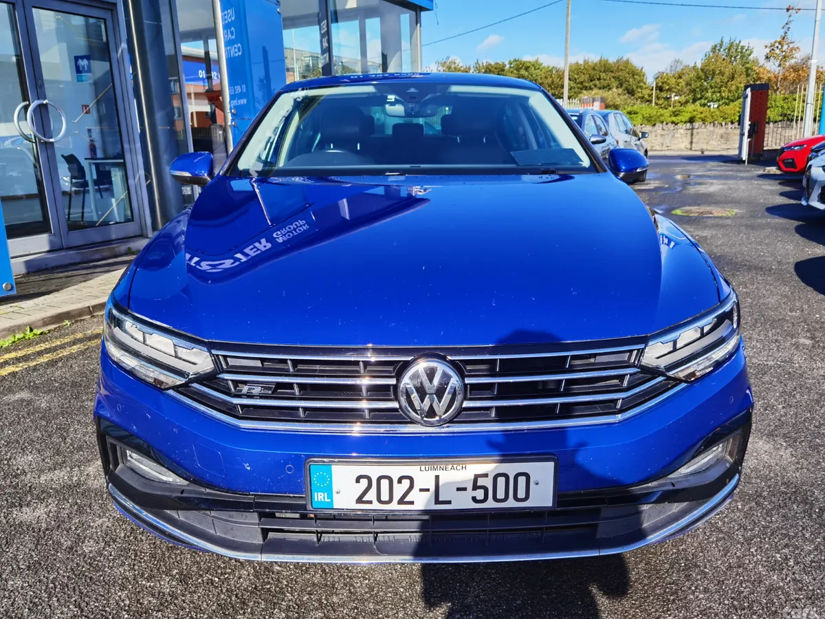 Volkswagen Passat Saloon, Diesel, 2020, Blue
