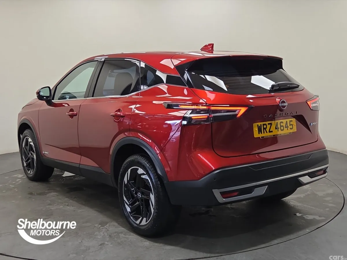 Nissan Qashqai Hatchback, Petrol Hybrid, 2025, Red