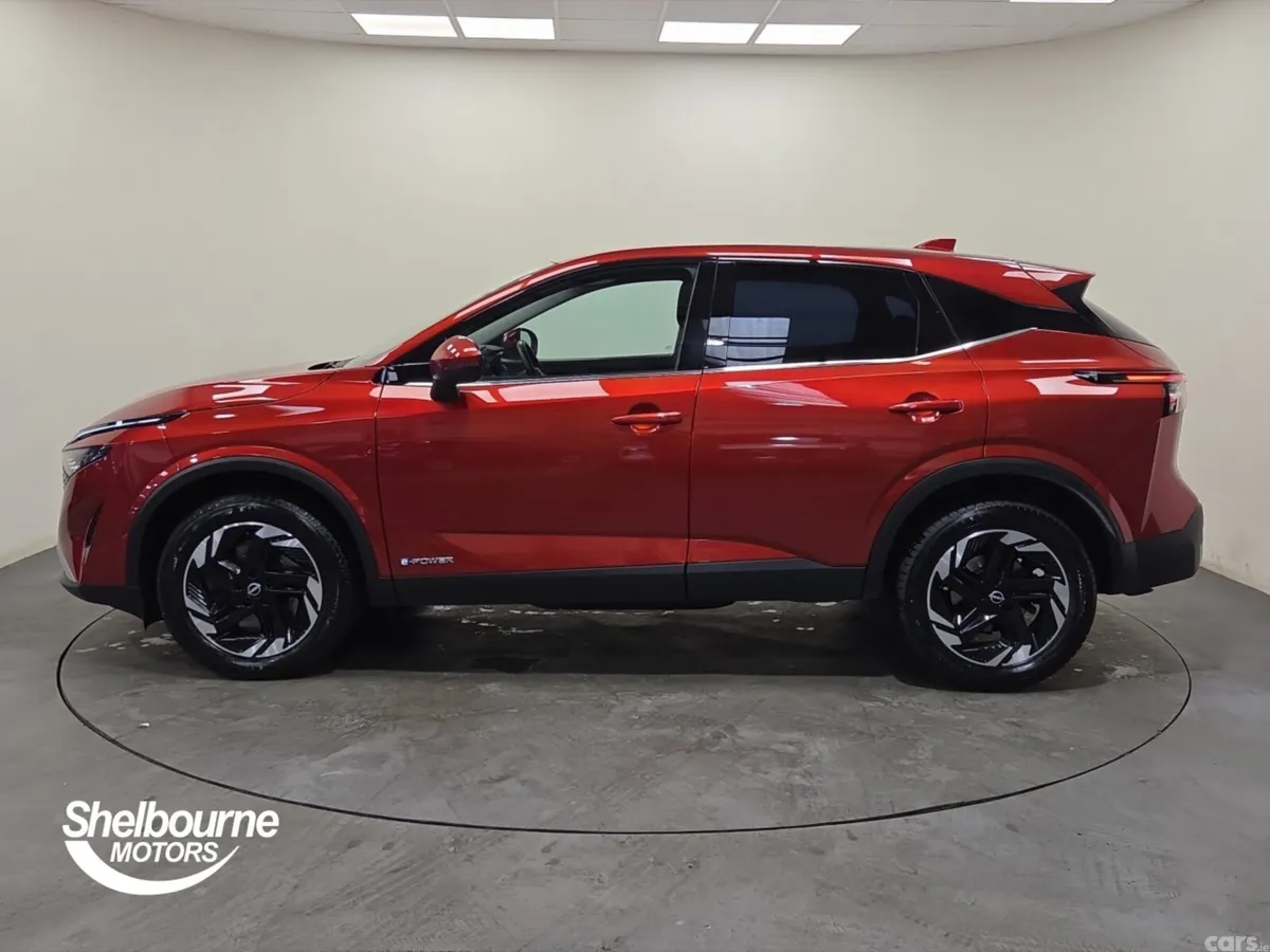 Nissan Qashqai Hatchback, Petrol Hybrid, 2025, Red
