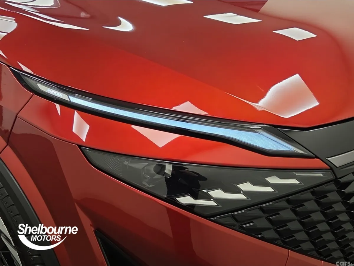 Nissan Qashqai Hatchback, Petrol Hybrid, 2025, Red