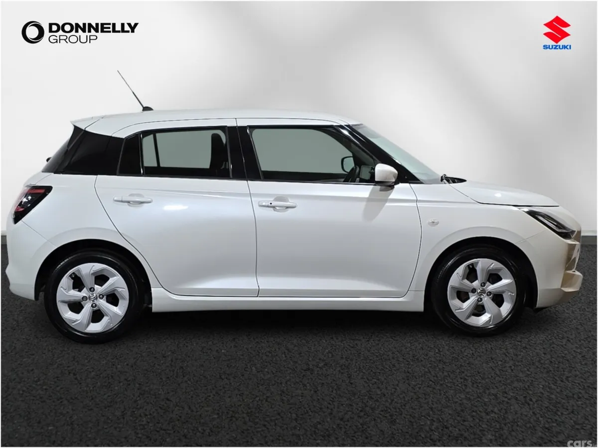 Suzuki Swift Hatchback, Petrol, 2025, White