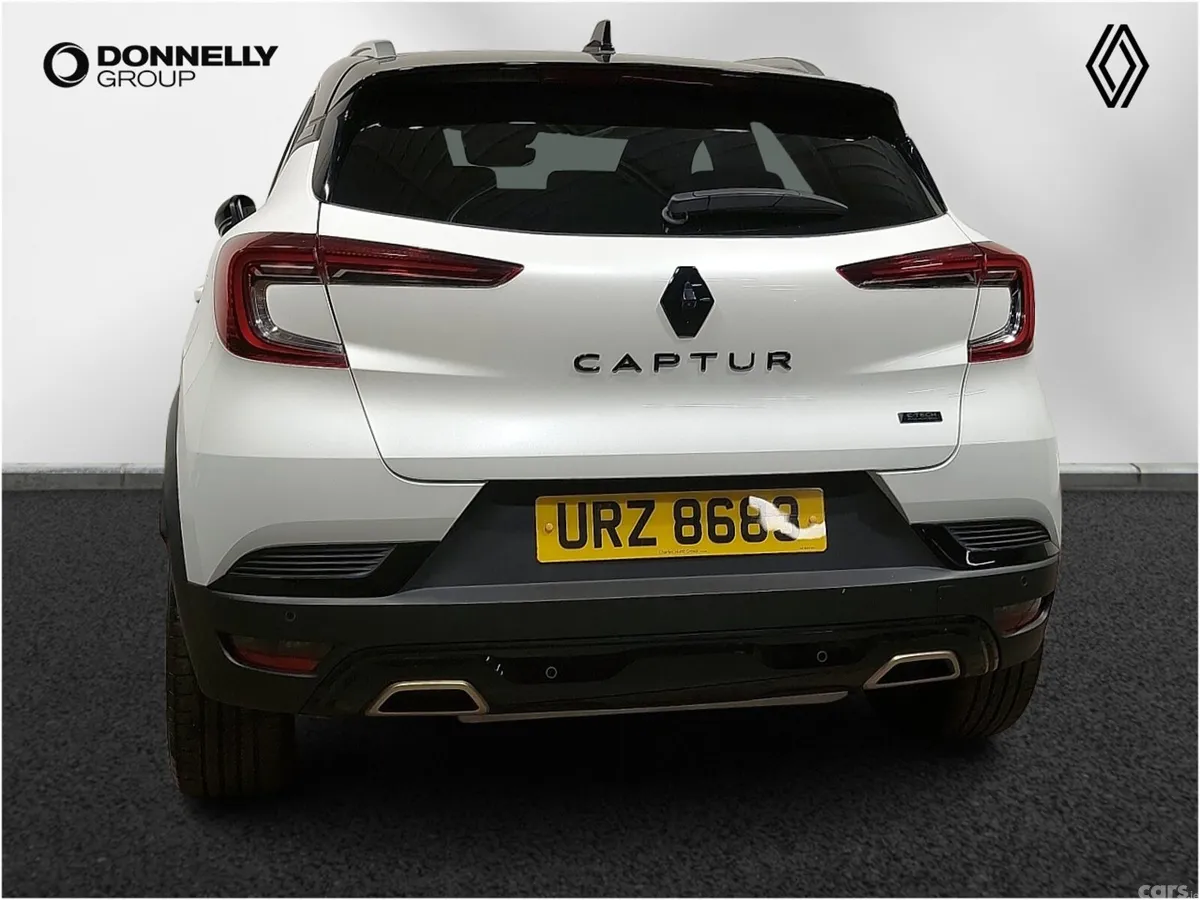 Renault Captur Hatchback, Petrol Hybrid, 2023, White